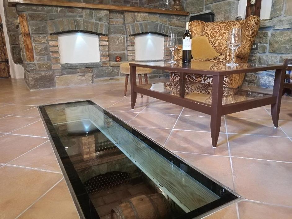 Wine House Rakar Pensionat Gračišče Eksteriør billede